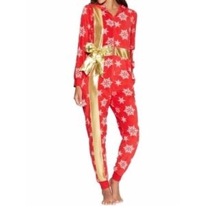 XHILARATION Festive Snowflake Hooded Fleece Onesie Sz S